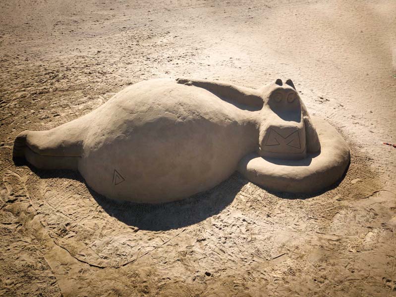 lifestyle-lopar-rab-skulpture-u-pijesku-modnialmanah