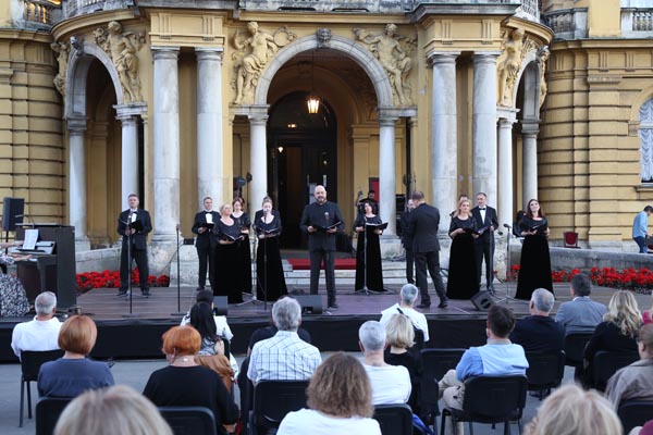 Festival-Ljetne-večeri-HNK-miris-ljeta-modnialmanah-lifestyle