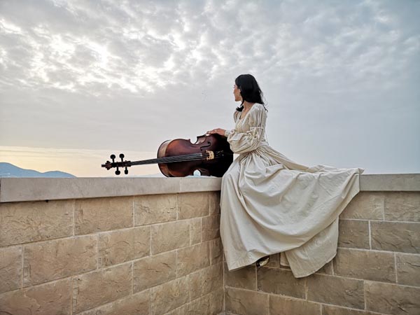 ana-rucner-ana-u-gradu-modnialmanah-lifestyle-srđ-dubrovnik