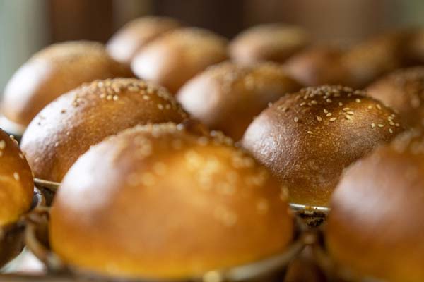 pekara-INVISIBLE-BAKERY-KROŠTULA-gastro-GHOST-KITCHEN-modnialmanah-Better-bread-by-Kroštula