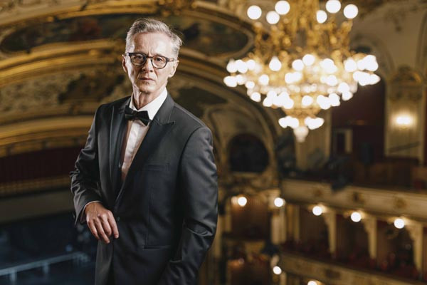 varteks-nesavršeni-kampanja-modnialmanah-moda-odijelo