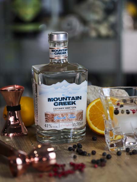 Gin-Mountain-Creek-kostelac-šljokice-modnialmanah-gastro