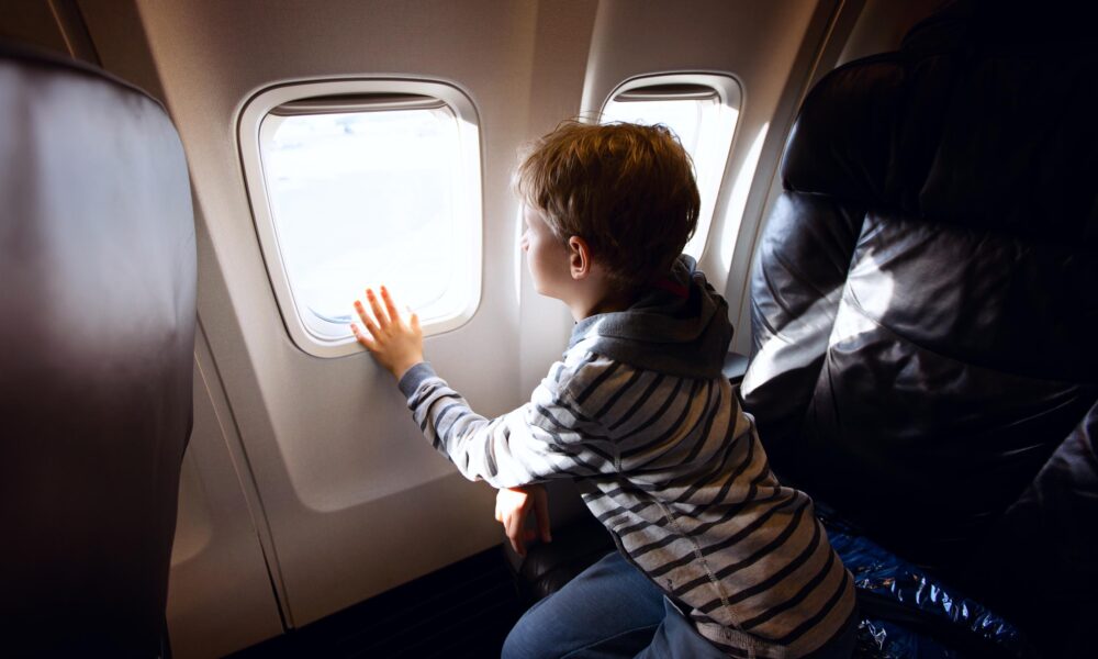 lifestyle-avion-dijete-modnialmanah-savjet