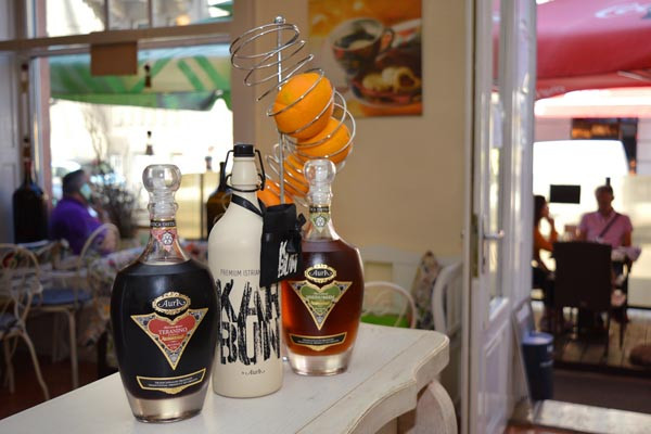 lifestyle-naša-priča-by Flâneur-aura-destilerija-modnialmanah