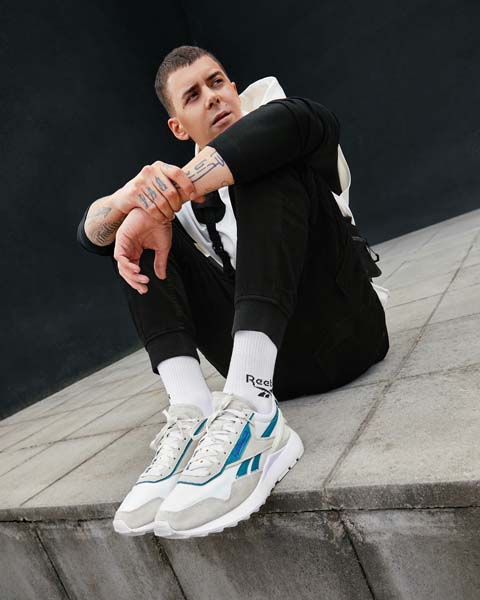 fashion-reebok-LEAD-WITH-YOUR-LEGACY-modnialmanah-moda