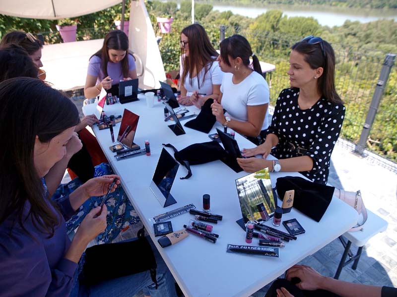 aura-cosmetics-make-up-šminka-beauty-njega-modnialmanah