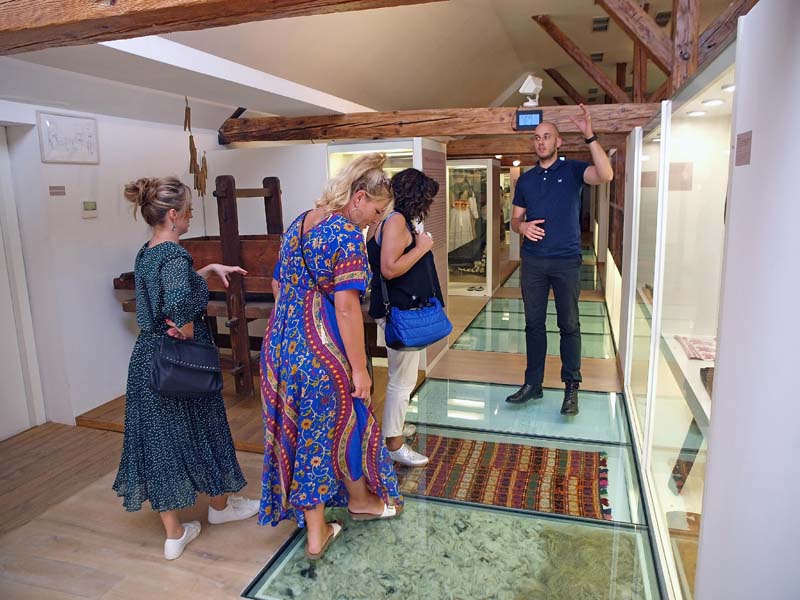 women's-days-ilok-modnialmanah-iločki-podrumi