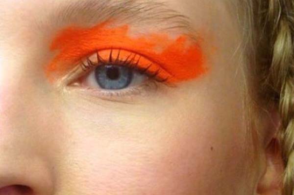 beauty-make-up-šminka-oči-sjenilo-mandarina-modnialmanah