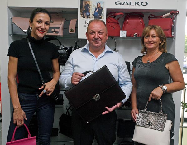 galko-fashion-jesen-zima-2021-2022-moda-modnialmanah-kožna-galanterija-ana-rucner