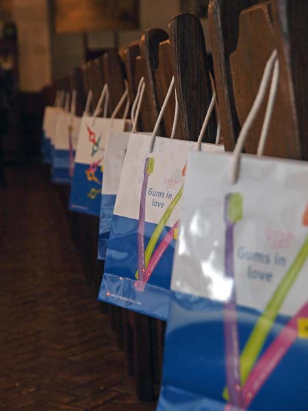 curaprox-modnialmanah-zubi-četkica-za zube-higijena-oralna-ivana-borčić-sesar