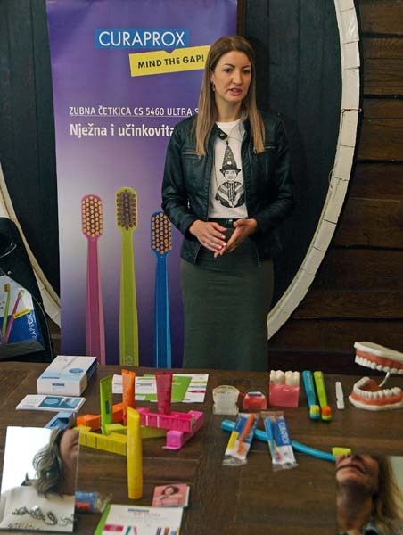 curaprox-modnialmanah-zubi-četkica-za zube-higijena-oralna-ivana-borčić-sesar