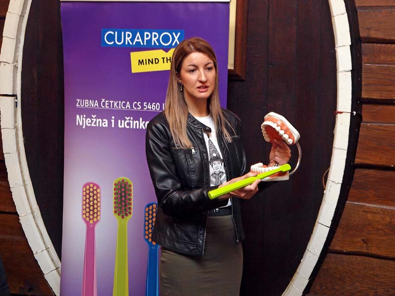 curaprox-modnialmanah-zubi-četkica-za zube-higijena-oralna-ivana-borčić-sesar