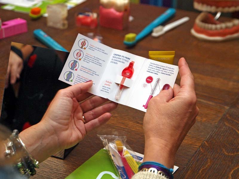 curaprox-modnialmanah-zubi-četkica-za zube-higijena-oralna-ivana-borčić-sesar