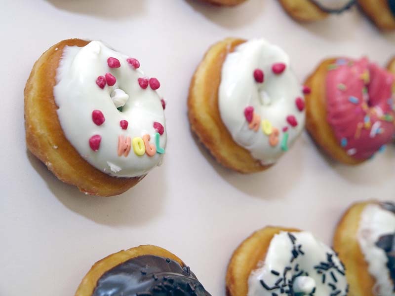 fashion-nama-Högl-event-modnialmanah-popust-holy-donut-velpro