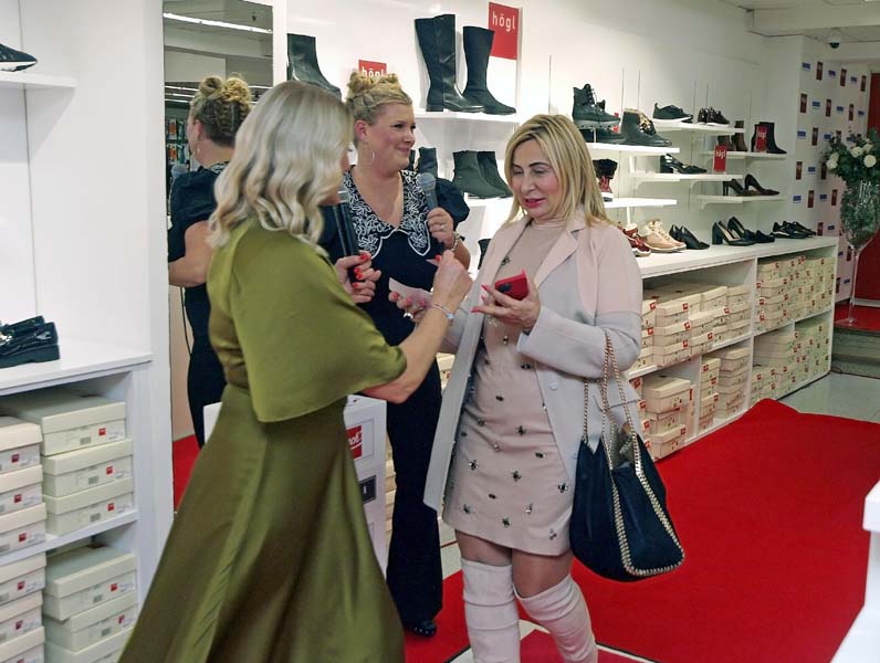 fashion-nama-event-modnialmanah-popust-holy-donut-velpro