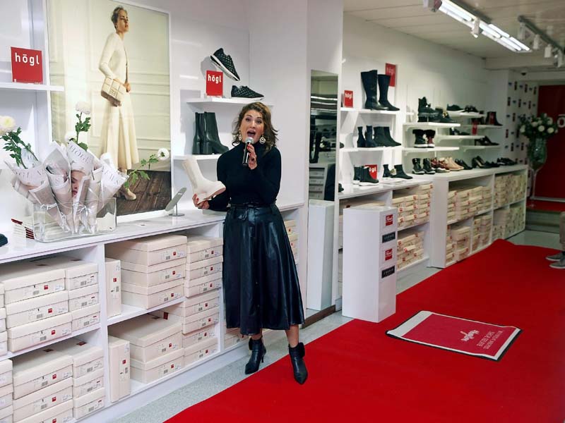 fashion-nama-event-modnialmanah-popust-holy-donut-velpro