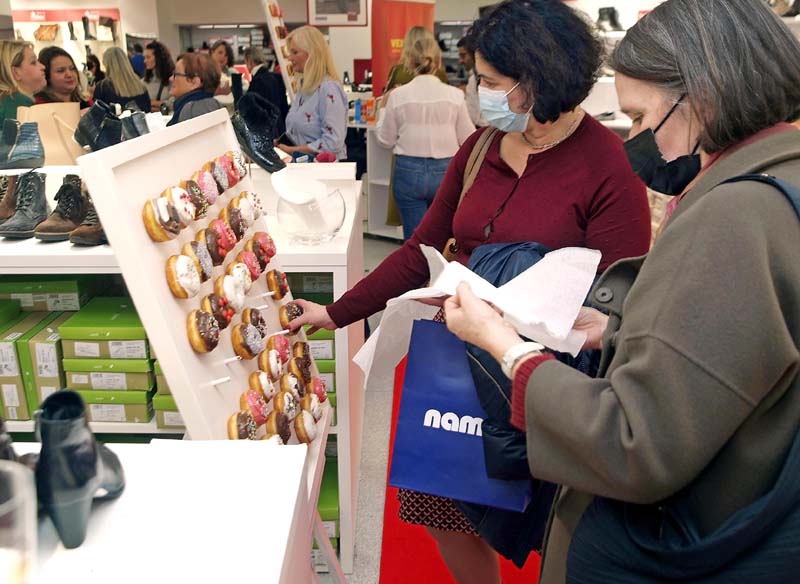 fashion-nama-event-modnialmanah-popust-holy-donut-velpro