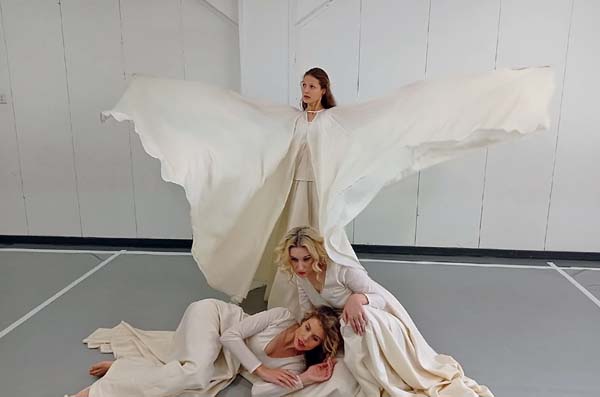 žar-ptica-lifestyle-PISMO-SVIJETU-POEZIJA-EMILY-DICKINSON-modnialmanah