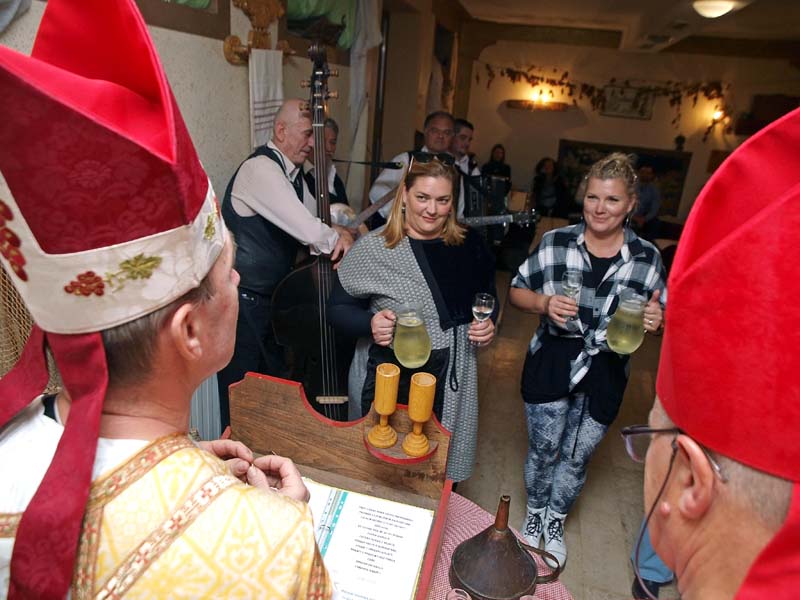 dravski-peski-lifestyle-martinje-royal-restoran-koren-vina-modnialmanah