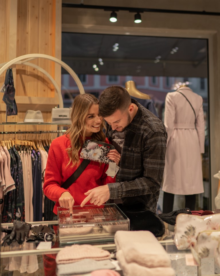 fashion-designer-outletu-croatia-modnialmanah-shopping-popust-božić