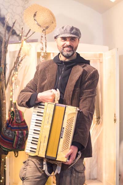 lifestyle-damir-karakaš-roman-SUPERSTUFF-Art-STORE-modnialmanah