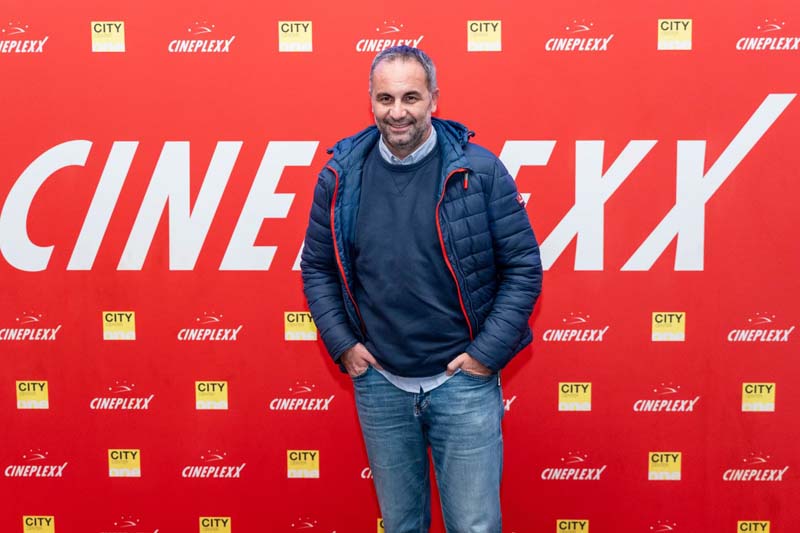 lifestyle-danis-tanović-deset-u-pola-modnialmanah-cineplexx