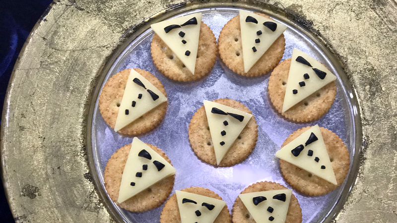 gastro-modnialmanah-nova-godina-party-hrana