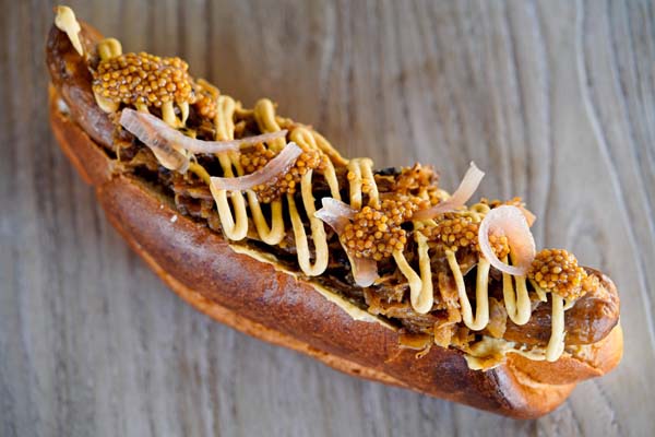 good-kut-advent-kobasica-fuliranje-u-eplanadi-gastro-modnialmanah