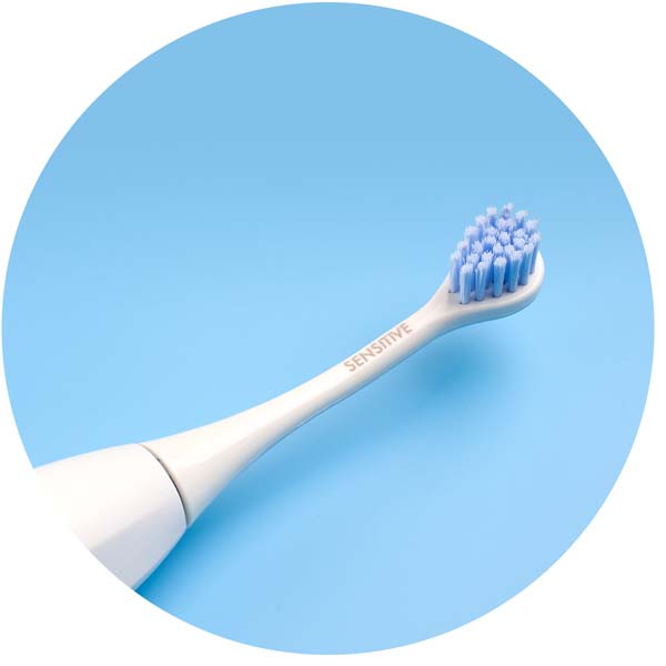 curaprox-Hydrosonic-četkica-za-zube-oralna-higijena-pranje-zubi-zdravlje-modnialmanah