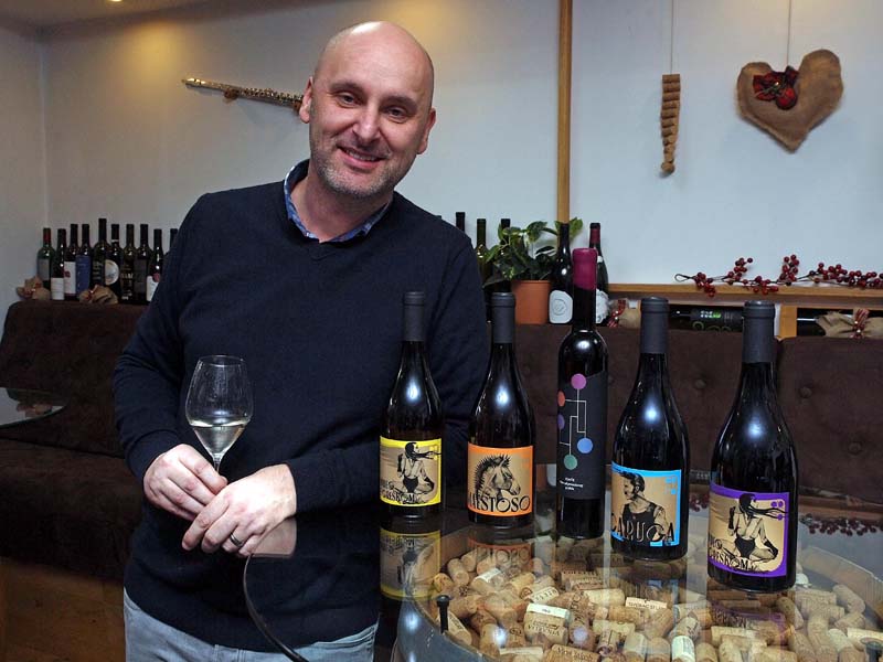 eno-gastro-apolitico-vina-tomislav-tolušić-vinski-klub-modnialmanah