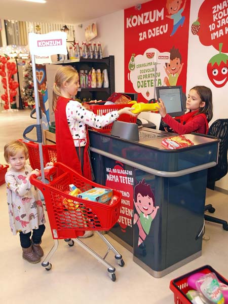 lifestyle-zabava-minipolis-modnialmanah-rođendan-igraonica-klinci-kamp