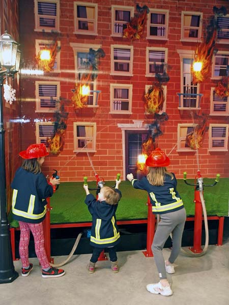 lifestyle-zabava-minipolis-modnialmanah-rođendan-igraonica-klinci-kamp