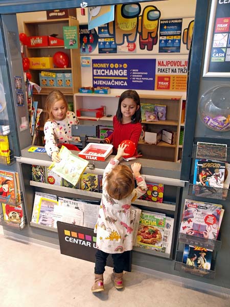 lifestyle-zabava-minipolis-modnialmanah-rođendan-igraonica-klinci-kamp