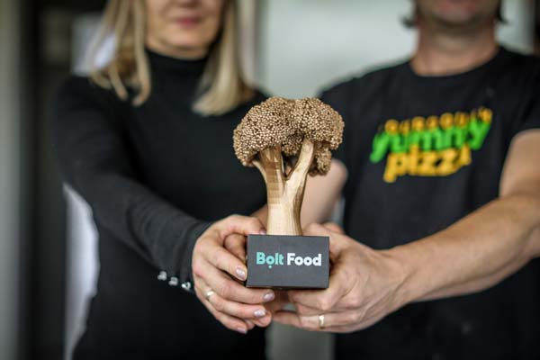 bolt-food-Yummy-Pizza-gastro-modnialmanahi