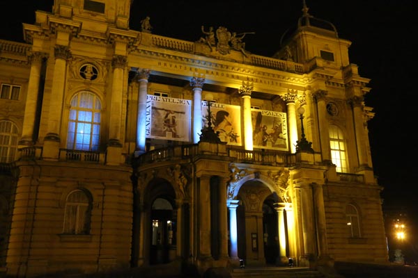 HNK-Zagreb-lifestyle-večer-ukrajinske-poezije-modnialmanah