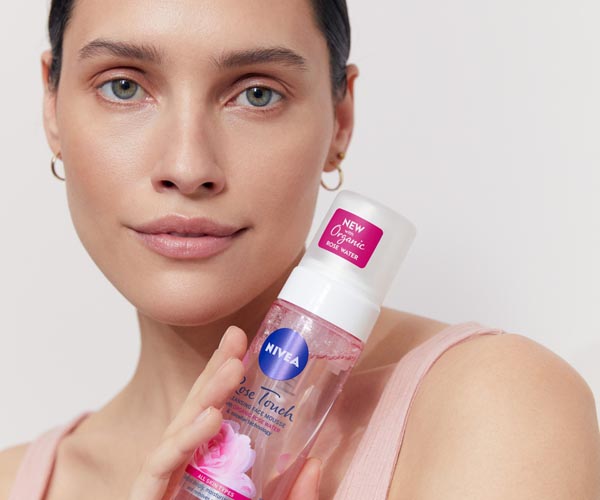 NIVEA-Rose-Touch-pjena-za-čišćenje-lica-beauty-modnialmanah-njega-koža