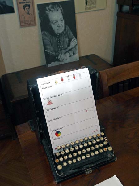 lifestyle-zagorkina-večer-modnialmanah-alma-premerl-zoko-marija-jurić-zagorka-stan-modnialmanah