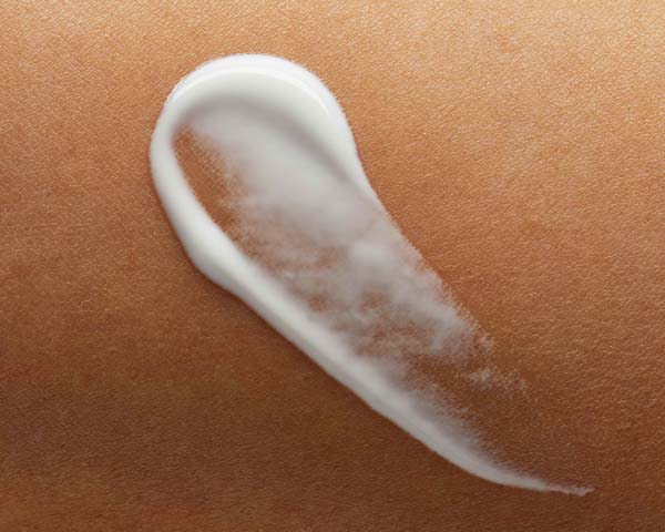 NIVEA-Cocoa-Butter-beauty-krema-koža-njega-modnialmanah