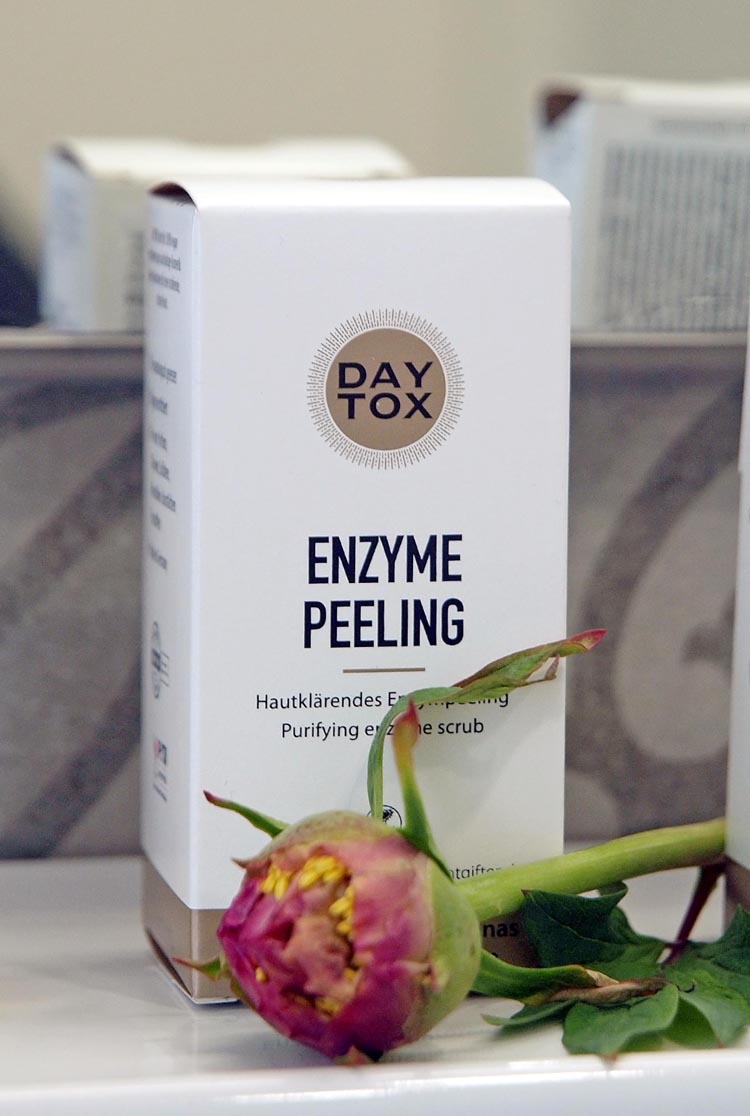 beauty-daytox-enzyme-peeling-piling-koža-njega-skincare-modnialmanah