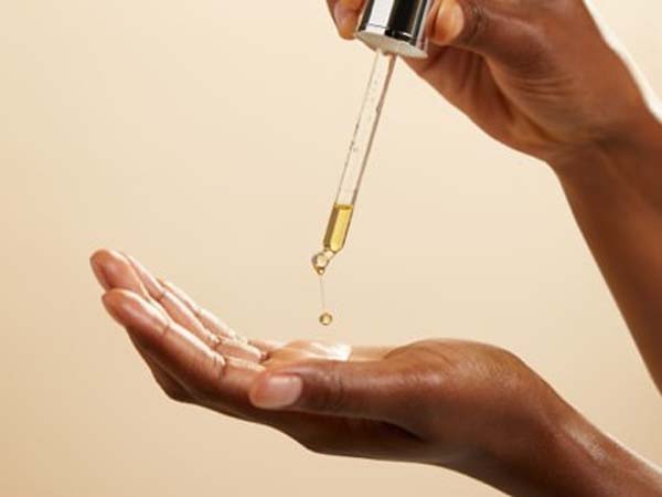 beauty-serum-ljepota-njega-koža-modnialmanah
