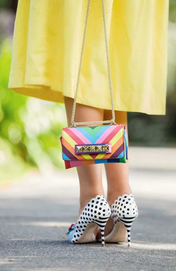 fashion-moda-cipele-obuća-torbica-nespojivo-modnialmanah