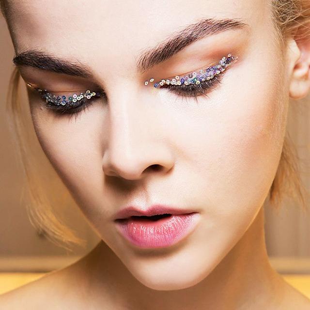 beauty-šljokice-make-up-šminka-modnialmanah