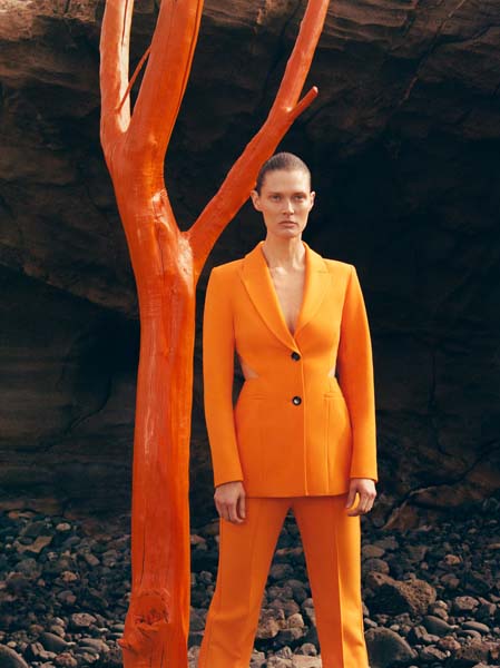 fashion-reserved-Summer-22-Campaignmoda-modnialmanah