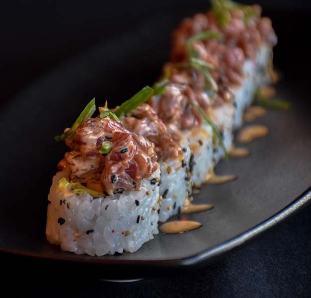 cunami-gastro-restoran-sushi&wine-bar-modnialmanah