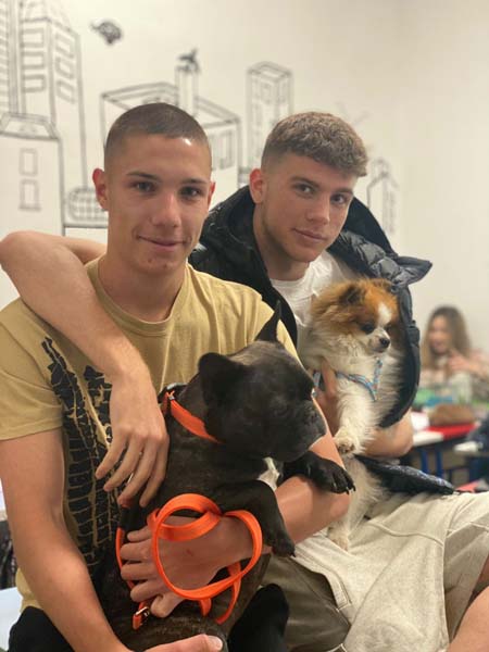 lifestyle-pet-day-kućni-ljubimci-modnialmanah