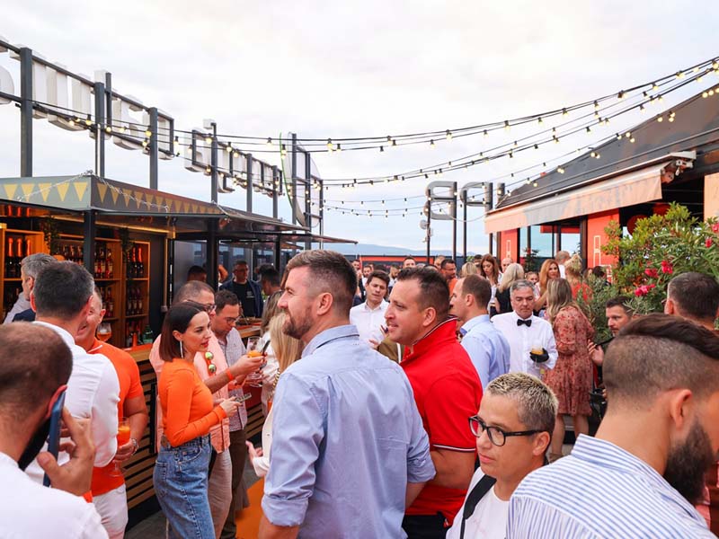 Join-the-joy-aperol-spritz-lateral-lifestyle-modnialmanah