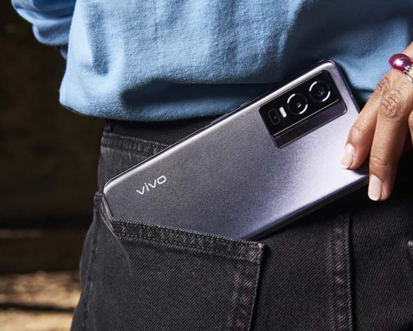 Lifestyle-vivo-Y76-modnialmanah-smartphone-pametni-telefon-gadget