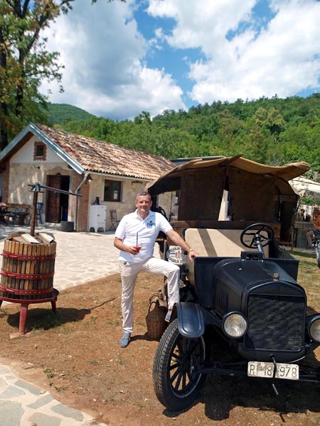 suza-croatian-spirit-modnialmanah-fiuman-fiumanka-matulji-gin-liker-rakija