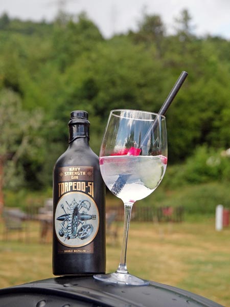 suza-croatian-spirit-modnialmanah-fiuman-fiumanka-matulji-gin-liker-rakija