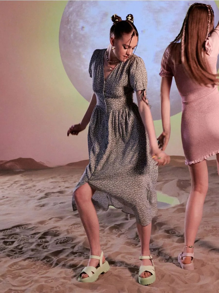 cropp-moonlight-festival-season-2022-fashion-modnialmanah-festivalski